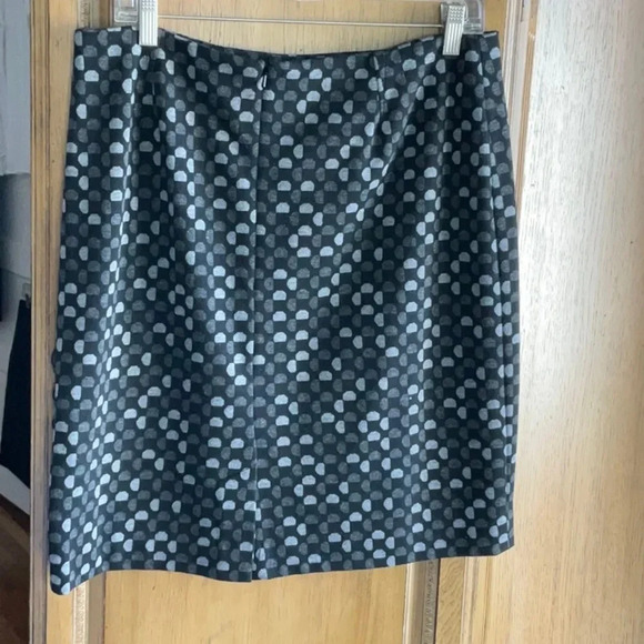 Nordstrom Halogen Skirt, size 12, pre-owned - Picture 2 of 5